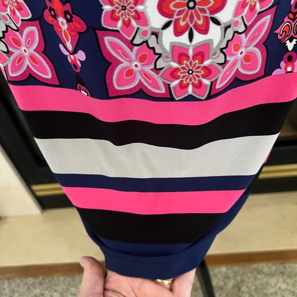Vince‎ Camuto Pink and Blue Lined Floral Geometric Sheath Dress Size 4 - Picture 7 of 13